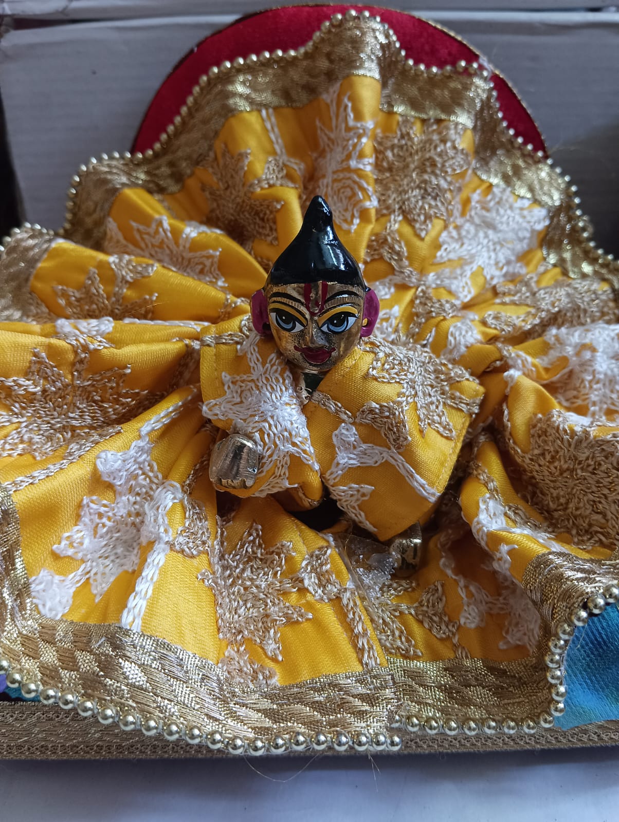 Kanha ji brocade frock 4 no. laddu gopal